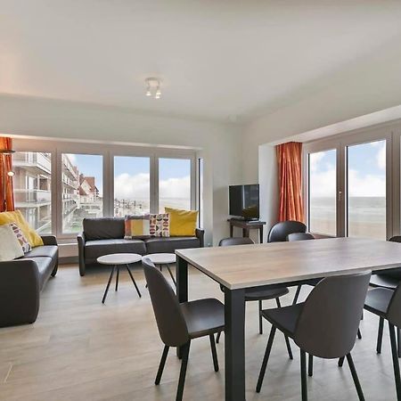 Huswell - Majestic Apartment With Breathtaking Sea View De Haan Exterior photo