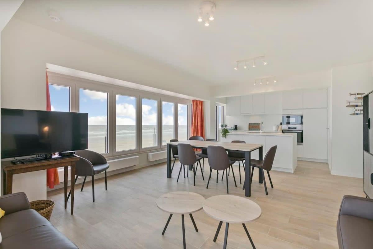 Huswell - Majestic Apartment With Breathtaking Sea View De Haan Exterior photo